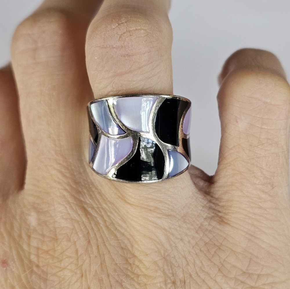 Vintage Designer Mother of Pearl & Black Onyx Mosaic 💍 Size 8! EUC - Picture 4 of 4